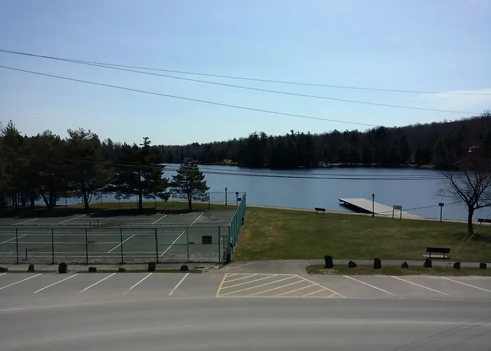 Clark'S Beach Motel Old Forge