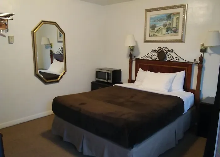 Bay Bridge Motel North Bend