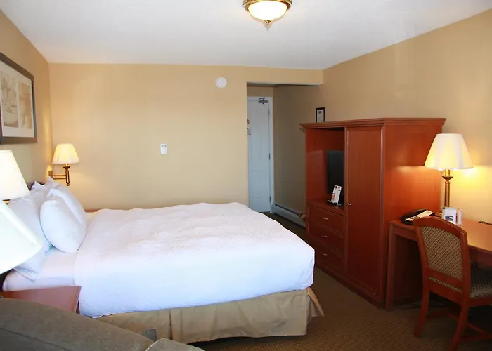 Budget Host Inn & Suites Saint Ignace