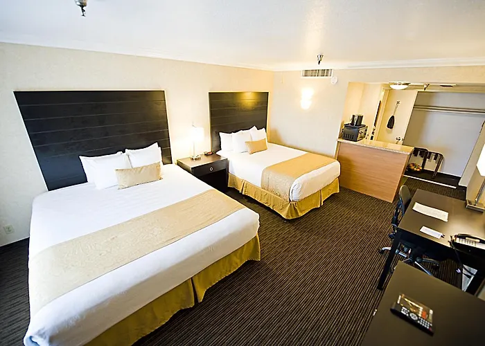 Hotel D'Lins Ontario Airport