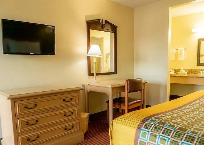 Sequoia Lodge Visalia