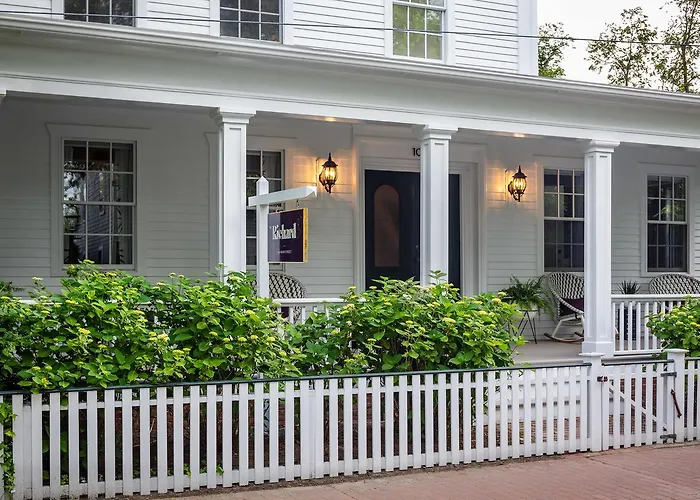 The Richard, The Edgartown Collection Hotel