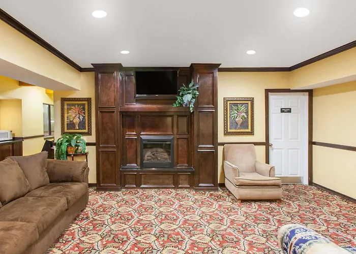 Super 8 By Wyndham Sallisaw