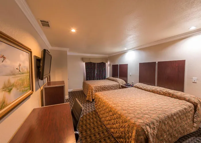 Edge Water Inn Reedley