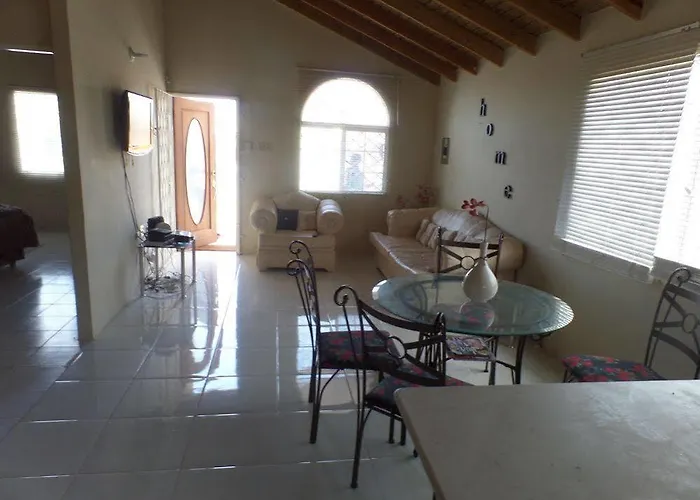 Little Cottage Of Rose Hall Montego Bay