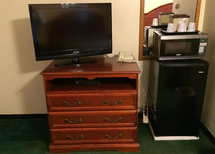 Howards Motel Marshall