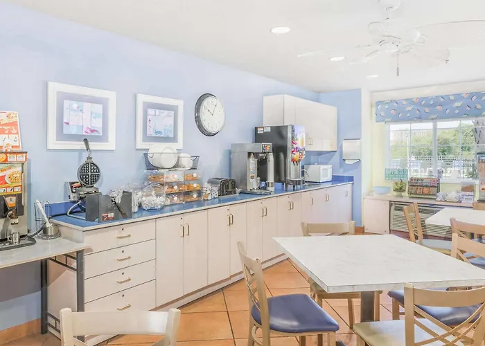 Microtel Inn & Suites By Wyndham Carolina Beach