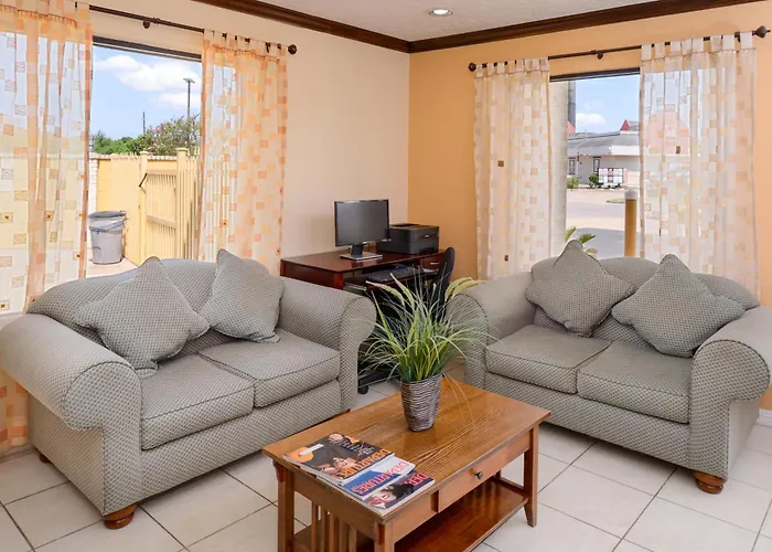 Americas Best Value Inn & Suites Waller/Prairie View