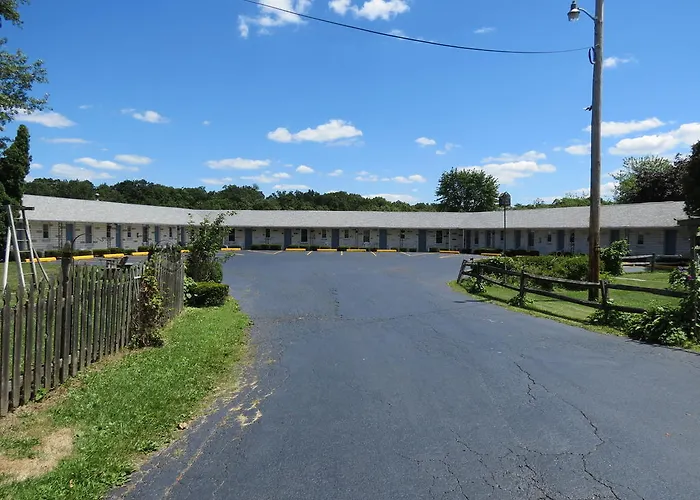 Blue Sky Motel Biglerville