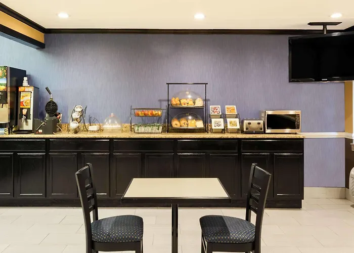 Baymont By Wyndham Memphis East Hotel