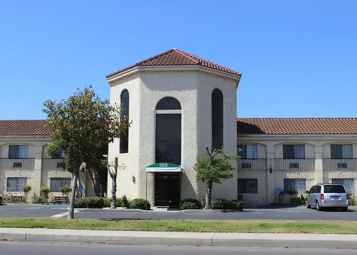 Ocean Gateway Inn Santa Paula