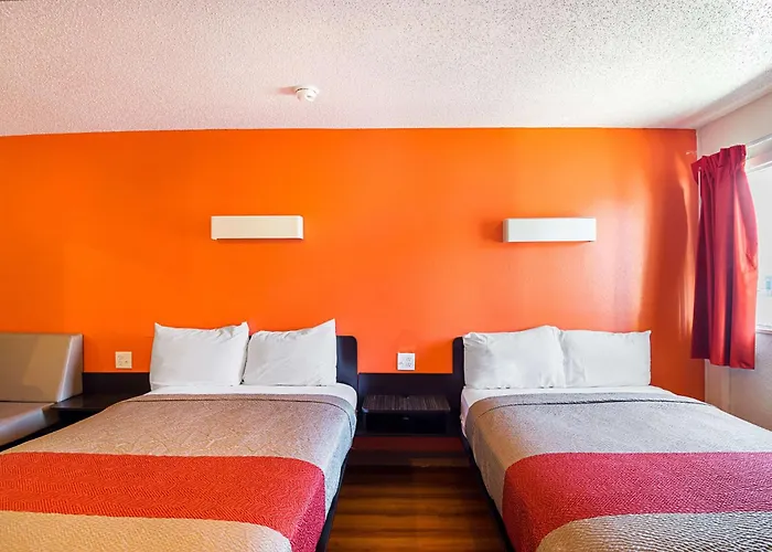 Motel 6-Blue Springs, Mo