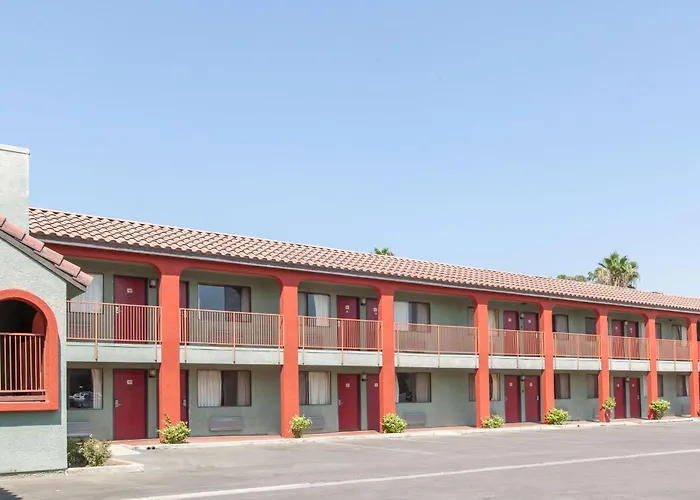 America'S Best Value Inn & Suites Bakersfield Central