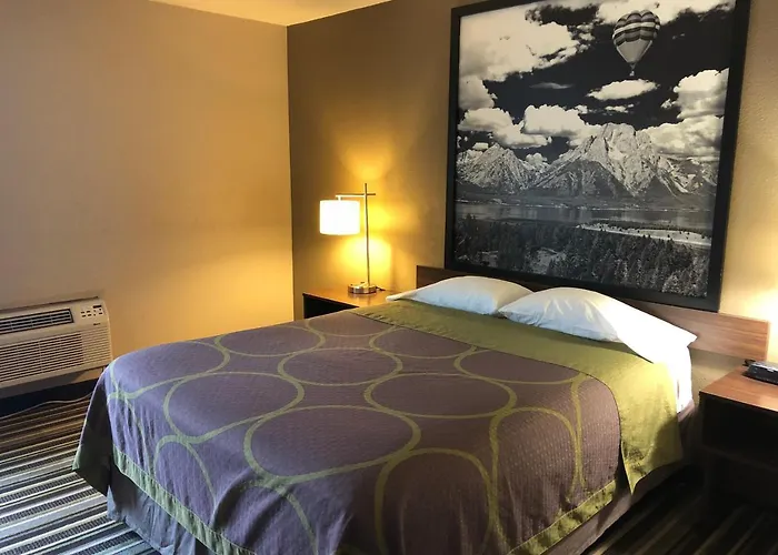 Super 8 By Wyndham Pocatello Hotel