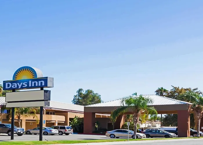 Days Inn By Wyndham Bakersfield