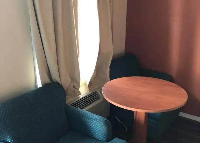 Scottish Inn And Suites Perry