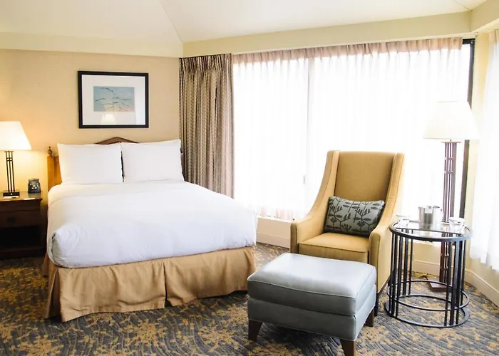 Indian Lakes Hotel Bloomingdale