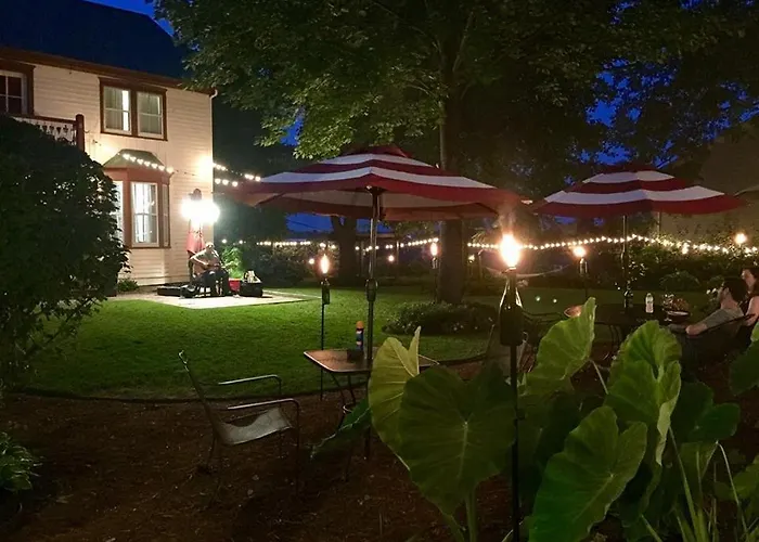 Captain Wohlt Inn Hermann