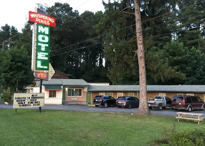 Whispering Pines Motel - Asheville
