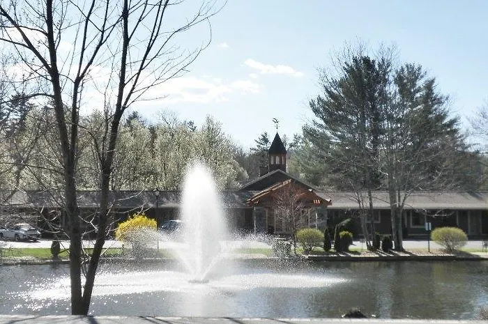 Village Inn - Blowing Rock