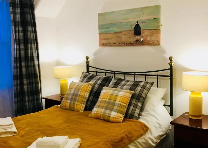 Huntly Hotels