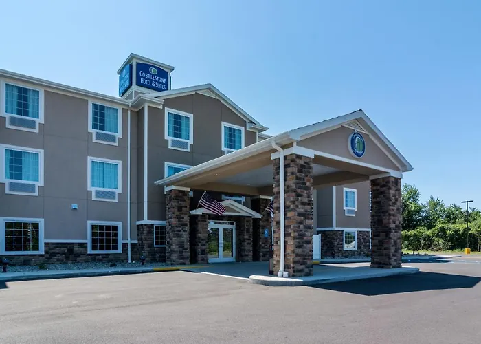 Cobblestone Hotel & Suites - Torrington