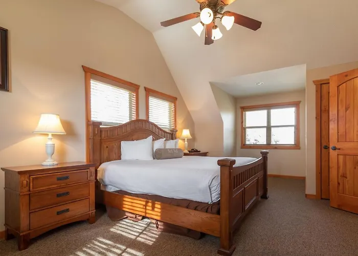 The Lodges At Table Rock Indian Point