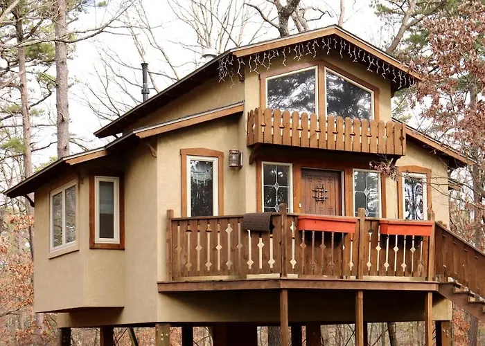 The Grand Treehouse Resort Eureka Springs