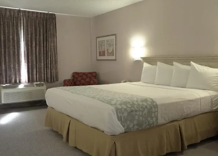 Lax Stadium Inn Lennox