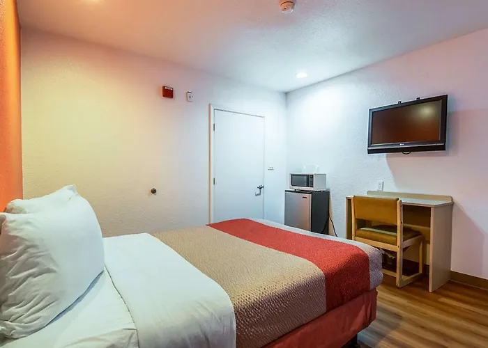 Motel 6-Bakersfield, Ca - Airport