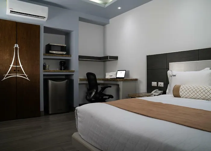 Hotel Eiffel Ensenada