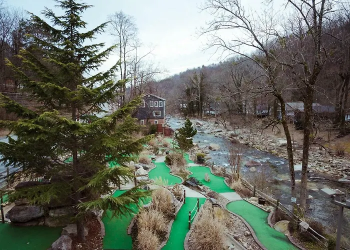 Broad River Inn Chimney Rock