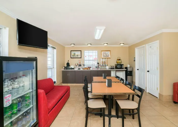 Travelodge By Wyndham Santee