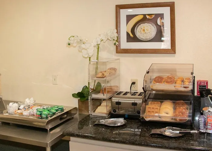 Microtel Inn & Suites Lodi