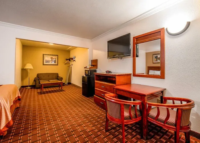 Regency Inn & Suites Downey