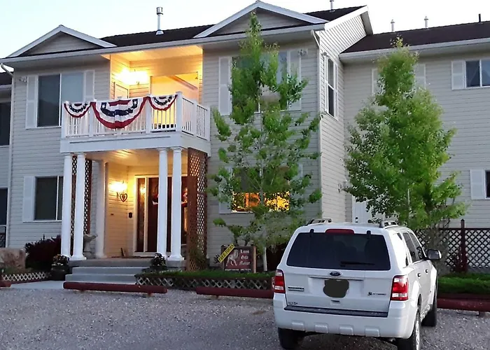 Lions Gate Manor Hotel Lava Hot Springs