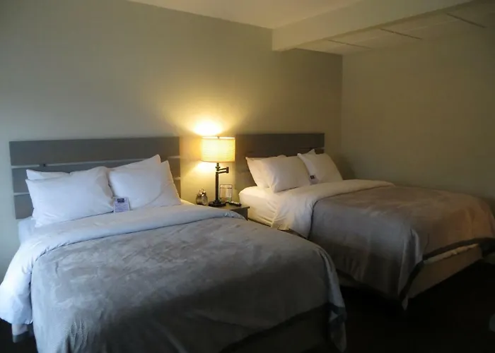 Brio Beach Inn Traverse City