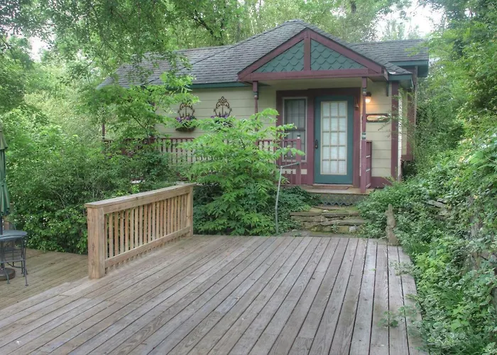 Hidden Springs Bed And Breakfast Eureka Springs