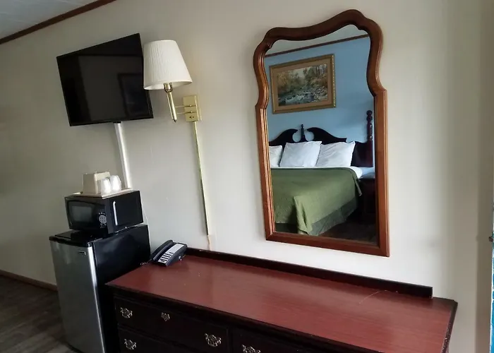 A Sapphire Inn Franklin