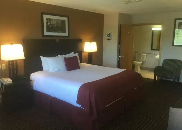 Baymont By Wyndham Cortez