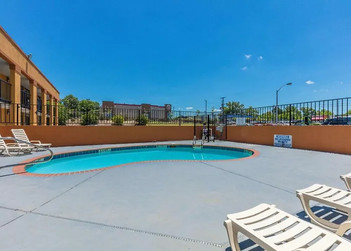 Quality Inn Starkville Near University