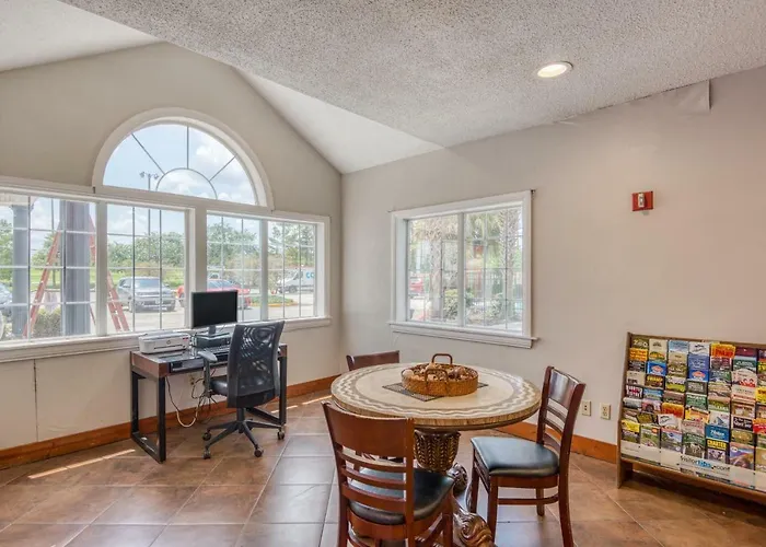 Trident Inn & Suites, Baton Rouge (Adults Only) Inniswold