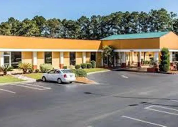 Baymont By Wyndham Walterboro Hotel
