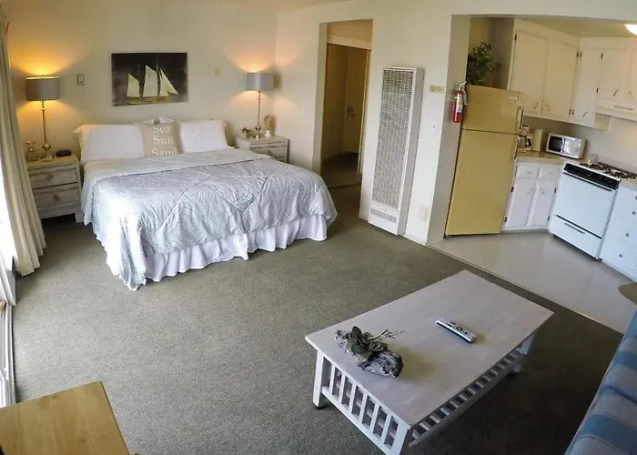 Capitola Beach Suites