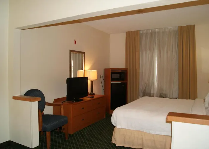 Baymont By Wyndham Coon Rapids Hotel