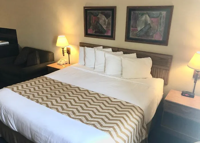 Travelodge By Wyndham Grand Island