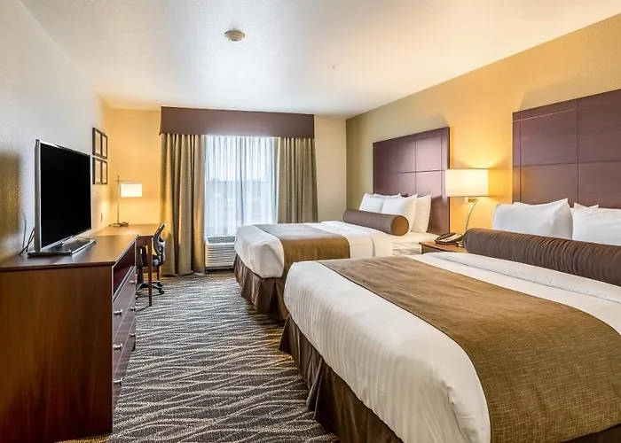 Cobblestone Hotel & Suites - Chippewa Falls