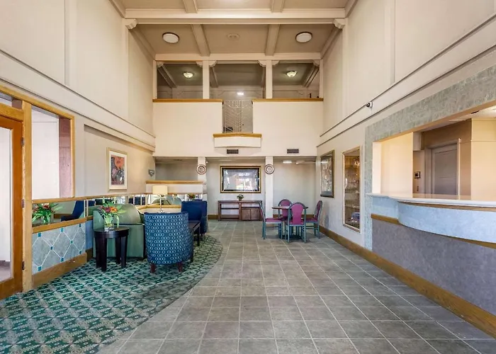 Mesilla Valley Days Inn & Suites Las Cruces