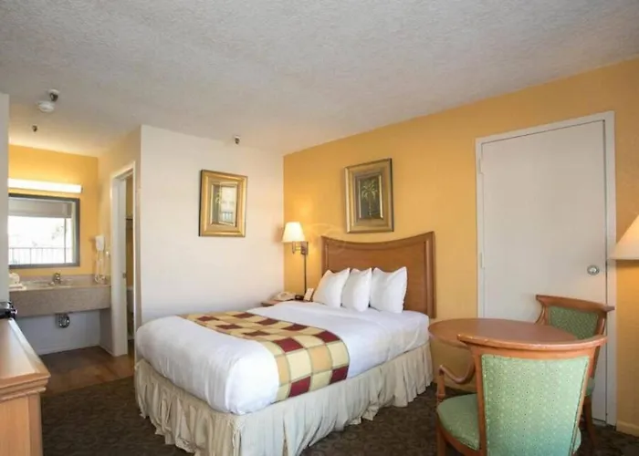 Budget Inn Sanford International Airport