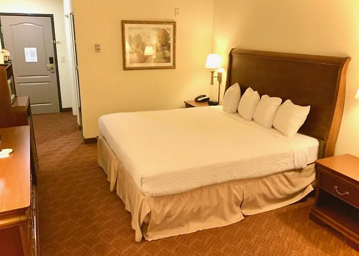 Spark By Hilton Woodbridge